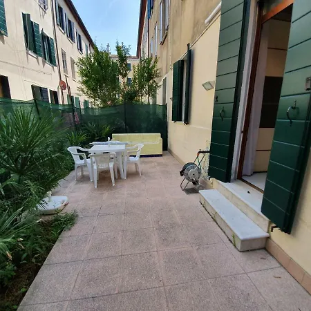 Beautiful With Private Garden *